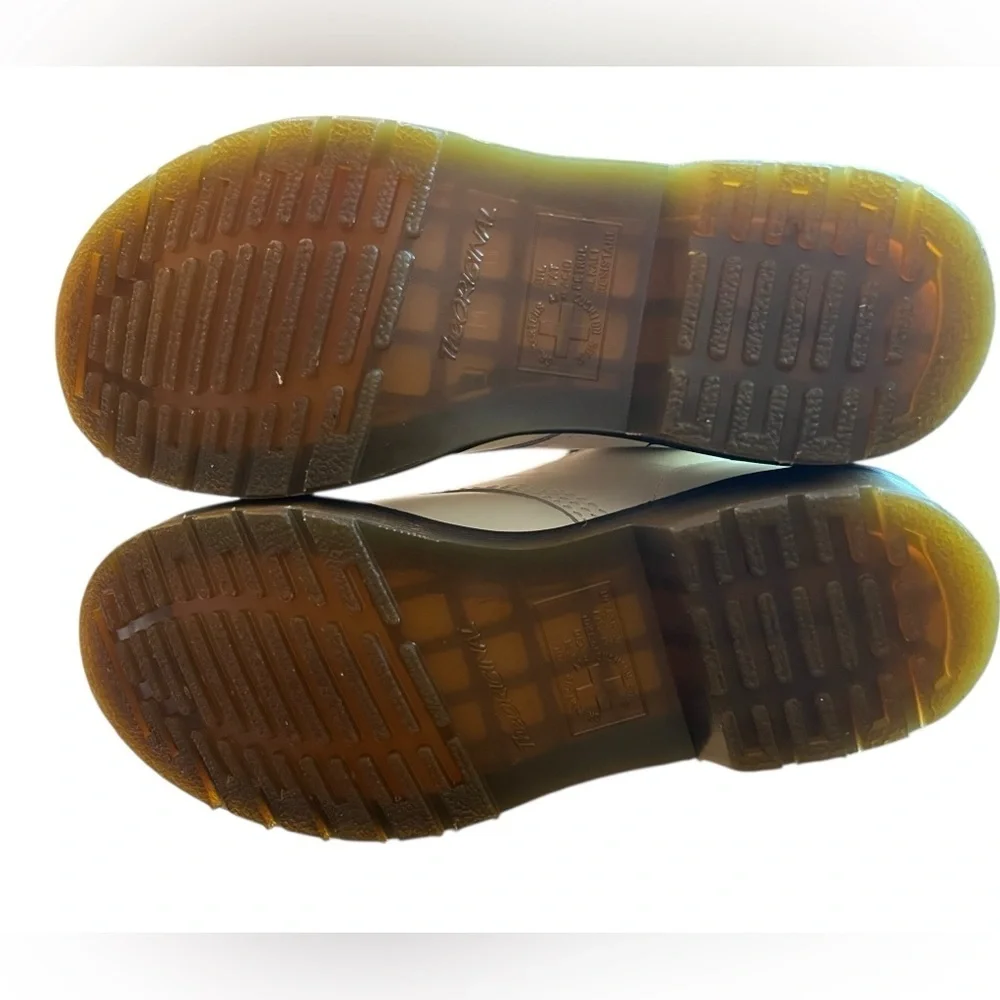 Dr. Martens Gold Air Cushion Sole Size 7